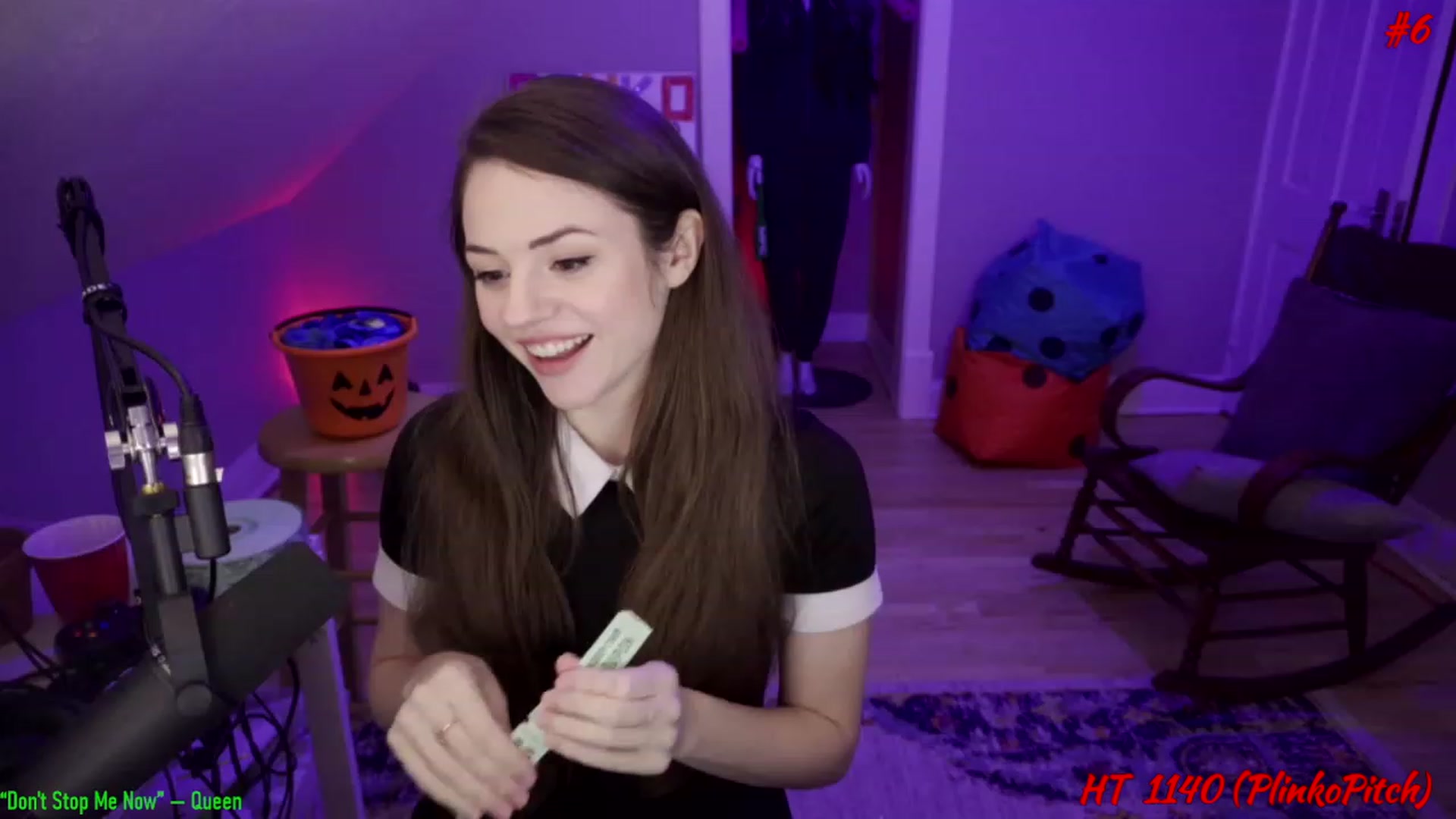 Gallery image thumbnail from SophiesPalace's myfreecams stream on, 01/18/2023, 09:32 image 10 of 20