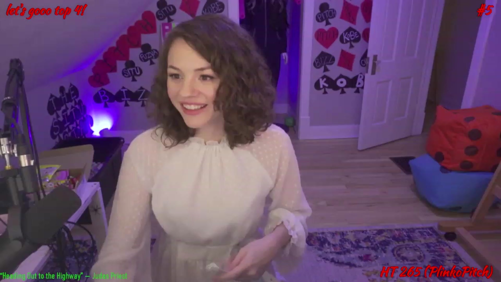 Gallery image thumbnail from SophiesPalace's myfreecams stream on, 01/31/2023, 06:01 image 11 of 20