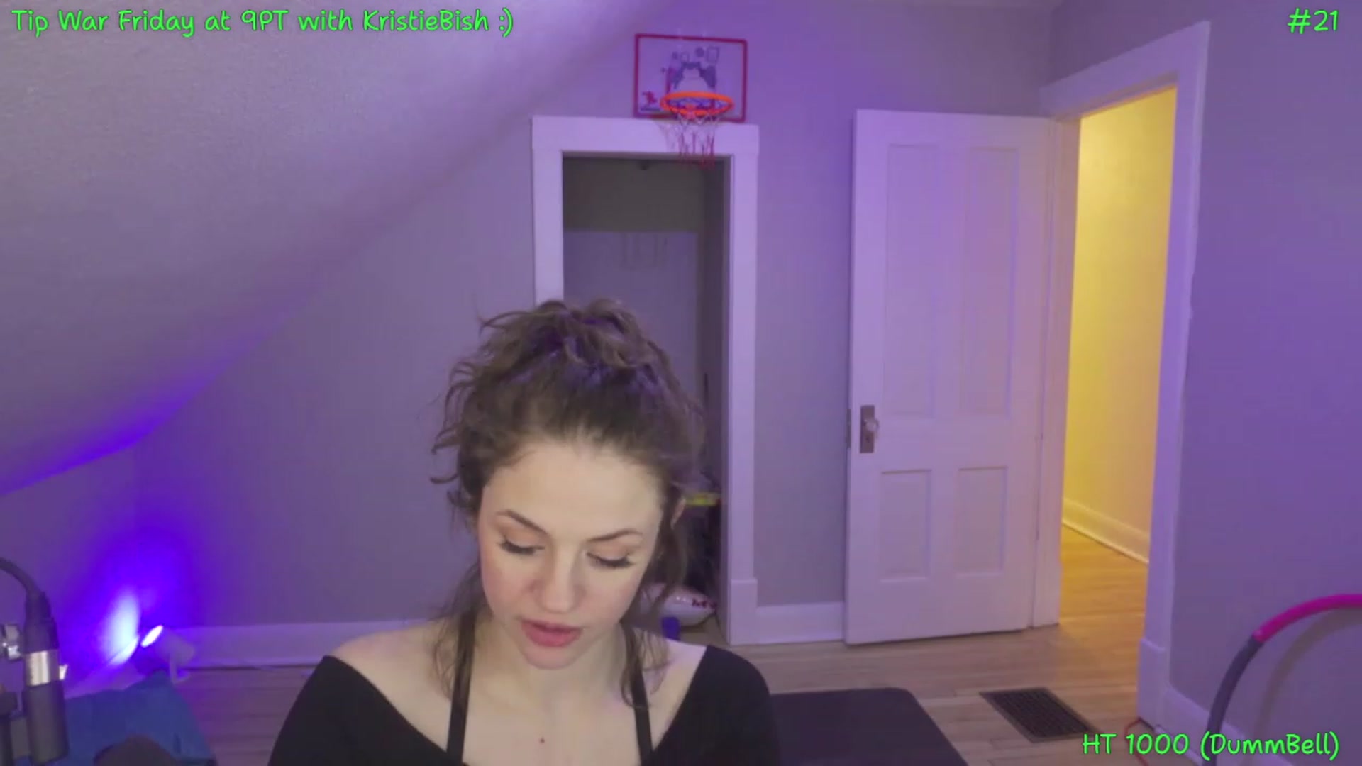 Gallery image thumbnail from SophiesPalace's myfreecams stream on, 03/09/2023, 09:32 image 16 of 20