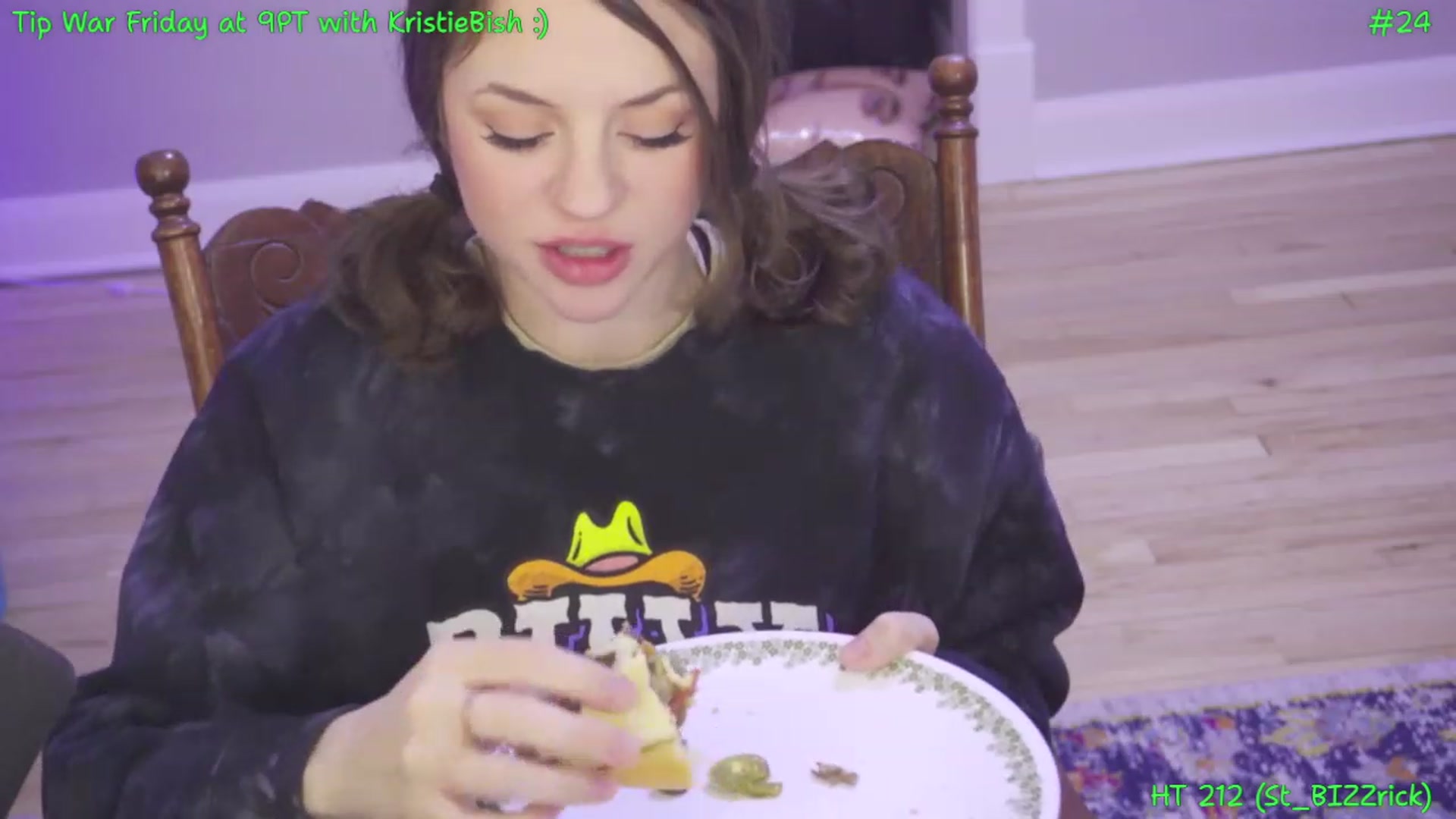 Gallery image thumbnail from SophiesPalace's myfreecams stream on, 03/10/2023, 06:46 image 8 of 20