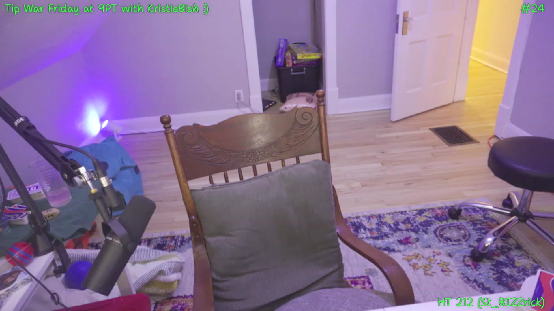 Gallery image thumbnail from SophiesPalace's myfreecams stream on, 03/10/2023, 06:46 image 4 of 20