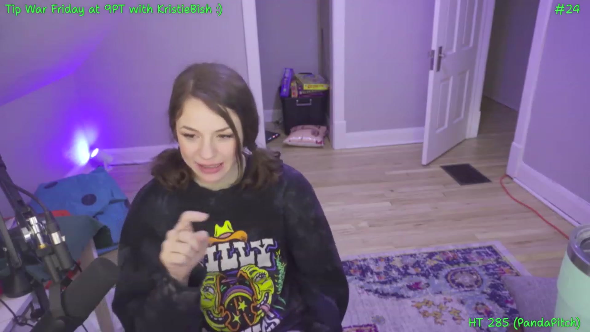Gallery image thumbnail from SophiesPalace's myfreecams stream on, 03/10/2023, 08:34 image 15 of 20