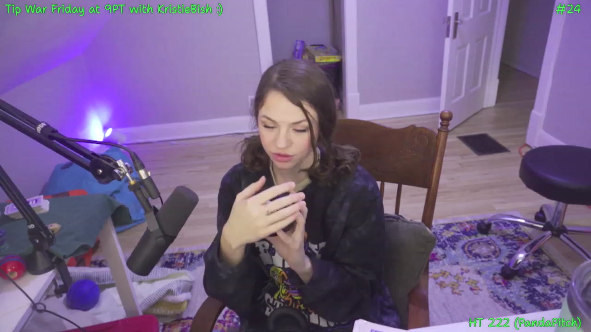 Gallery image thumbnail from SophiesPalace's myfreecams stream on, 03/10/2023, 08:34 image 3 of 20