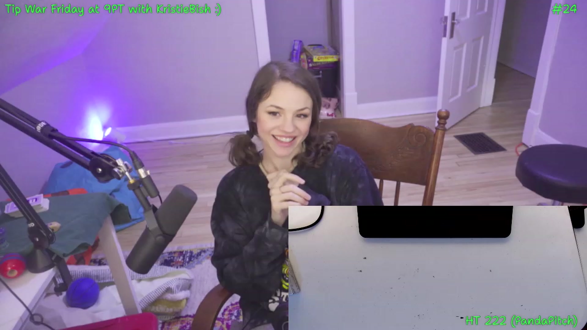 Gallery image thumbnail from SophiesPalace's myfreecams stream on, 03/10/2023, 08:34 image 4 of 20