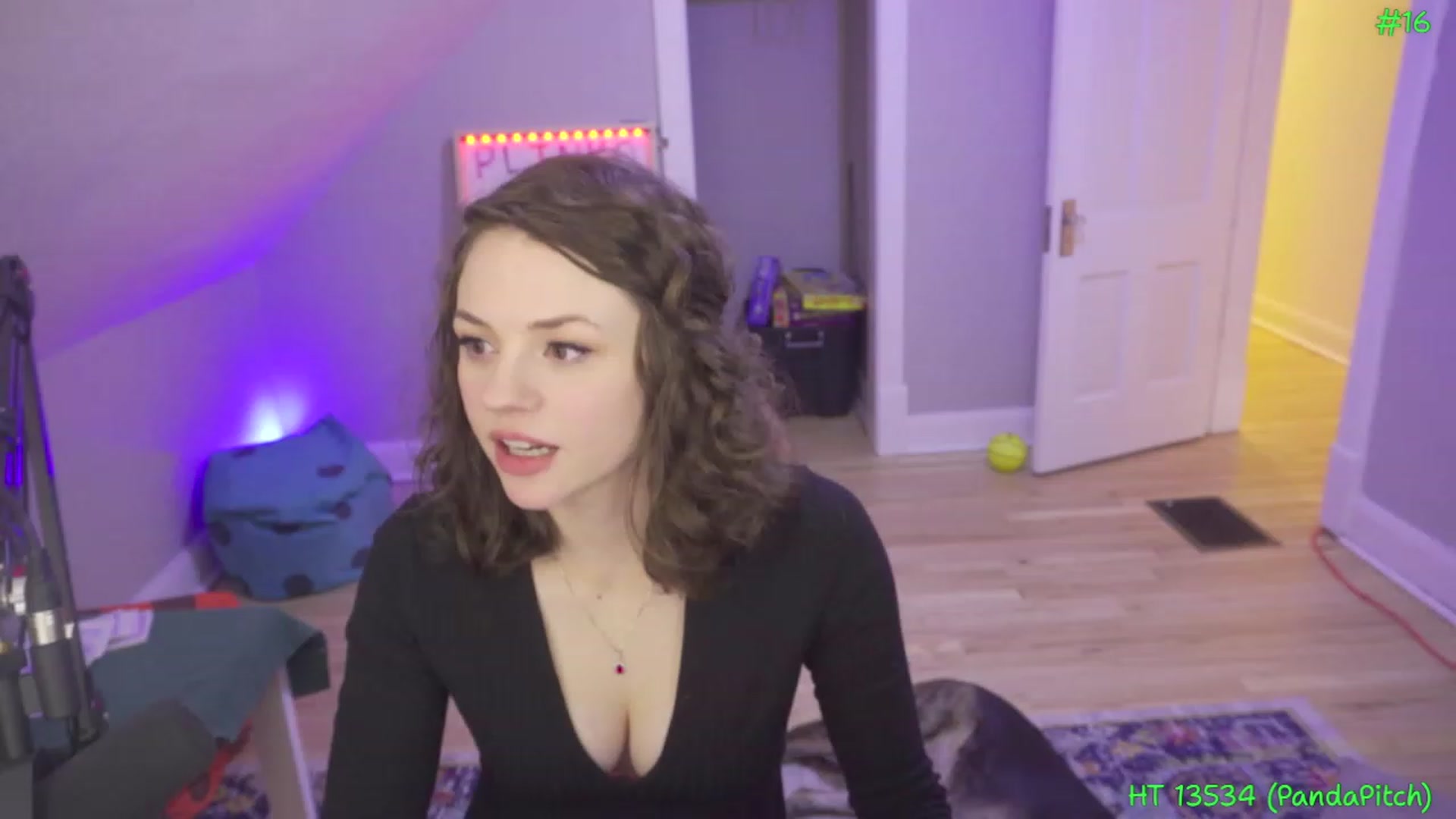 Gallery image thumbnail from SophiesPalace's myfreecams stream on, 03/11/2023, 06:50 image 19 of 20