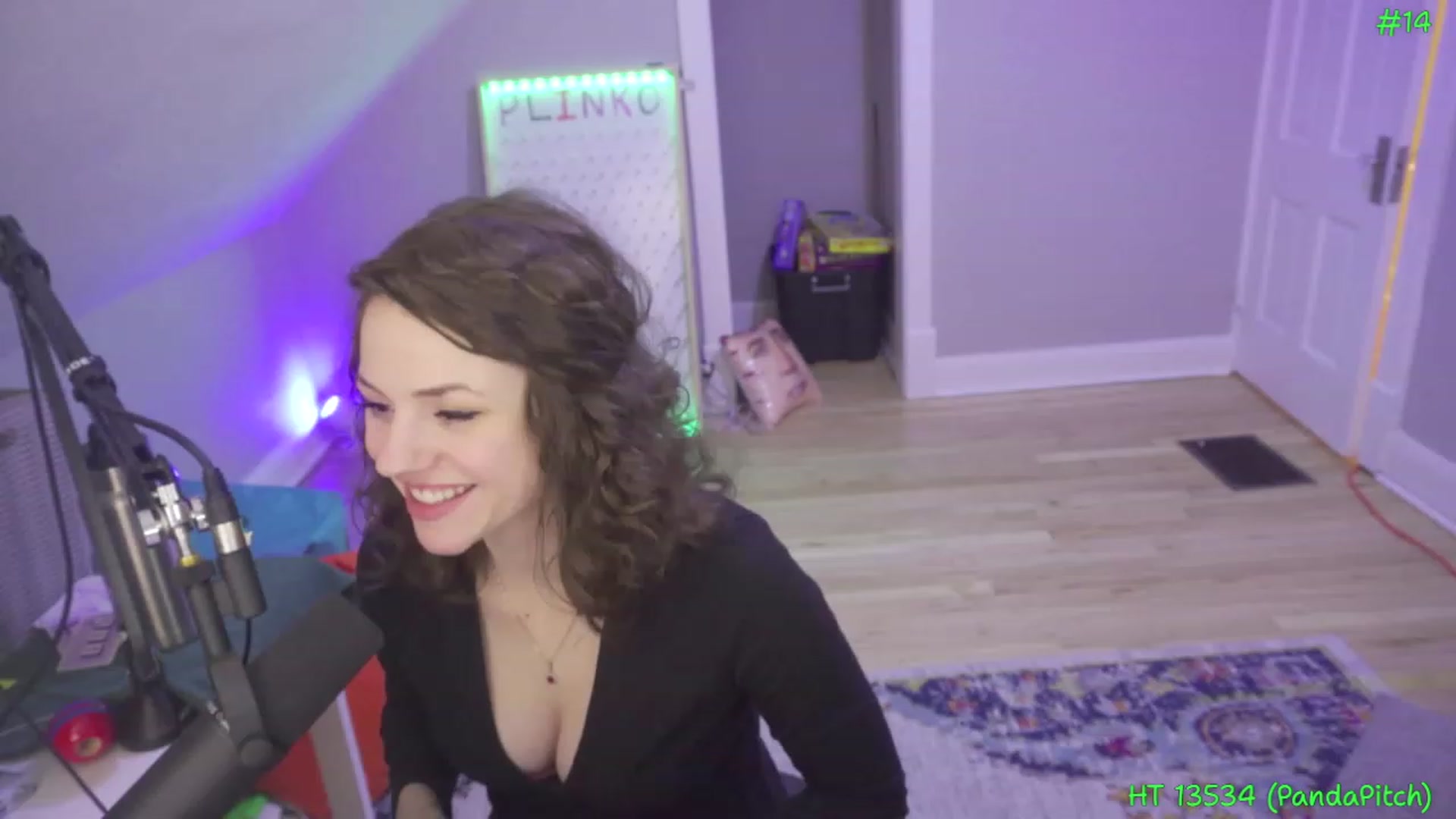 Gallery image thumbnail from SophiesPalace's myfreecams stream on, 03/11/2023, 08:06 image 12 of 20