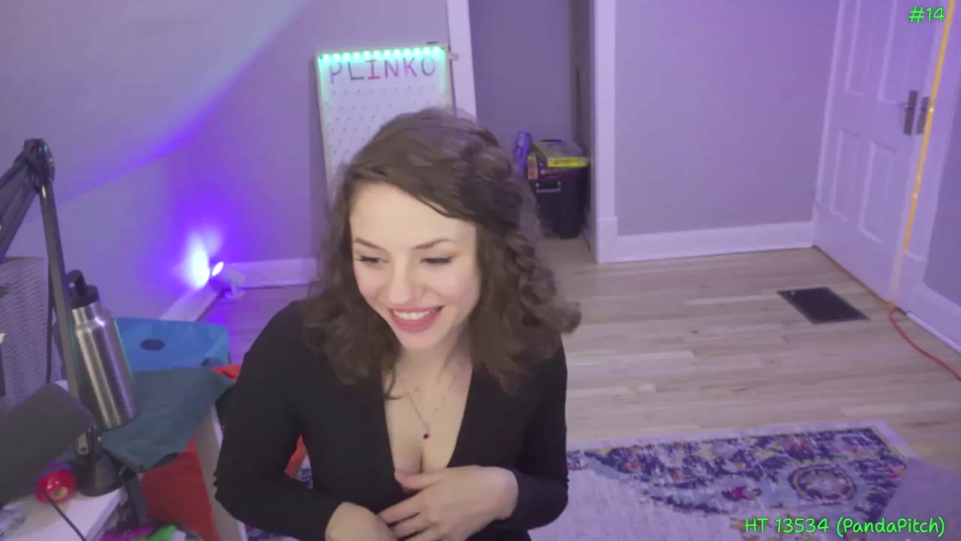 Gallery image thumbnail from SophiesPalace's myfreecams stream on, 03/11/2023, 08:06 image 16 of 20