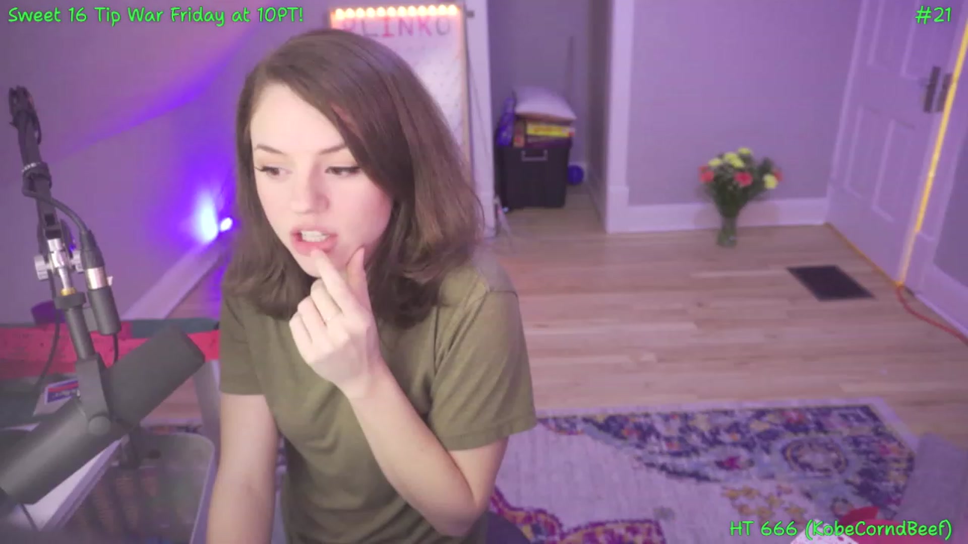 Gallery image thumbnail from SophiesPalace's myfreecams stream on, 03/14/2023, 08:34 image 8 of 20
