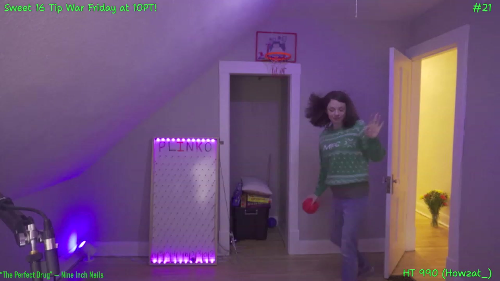 Gallery image thumbnail from SophiesPalace's myfreecams stream on, 03/14/2023, 08:34 image 18 of 20