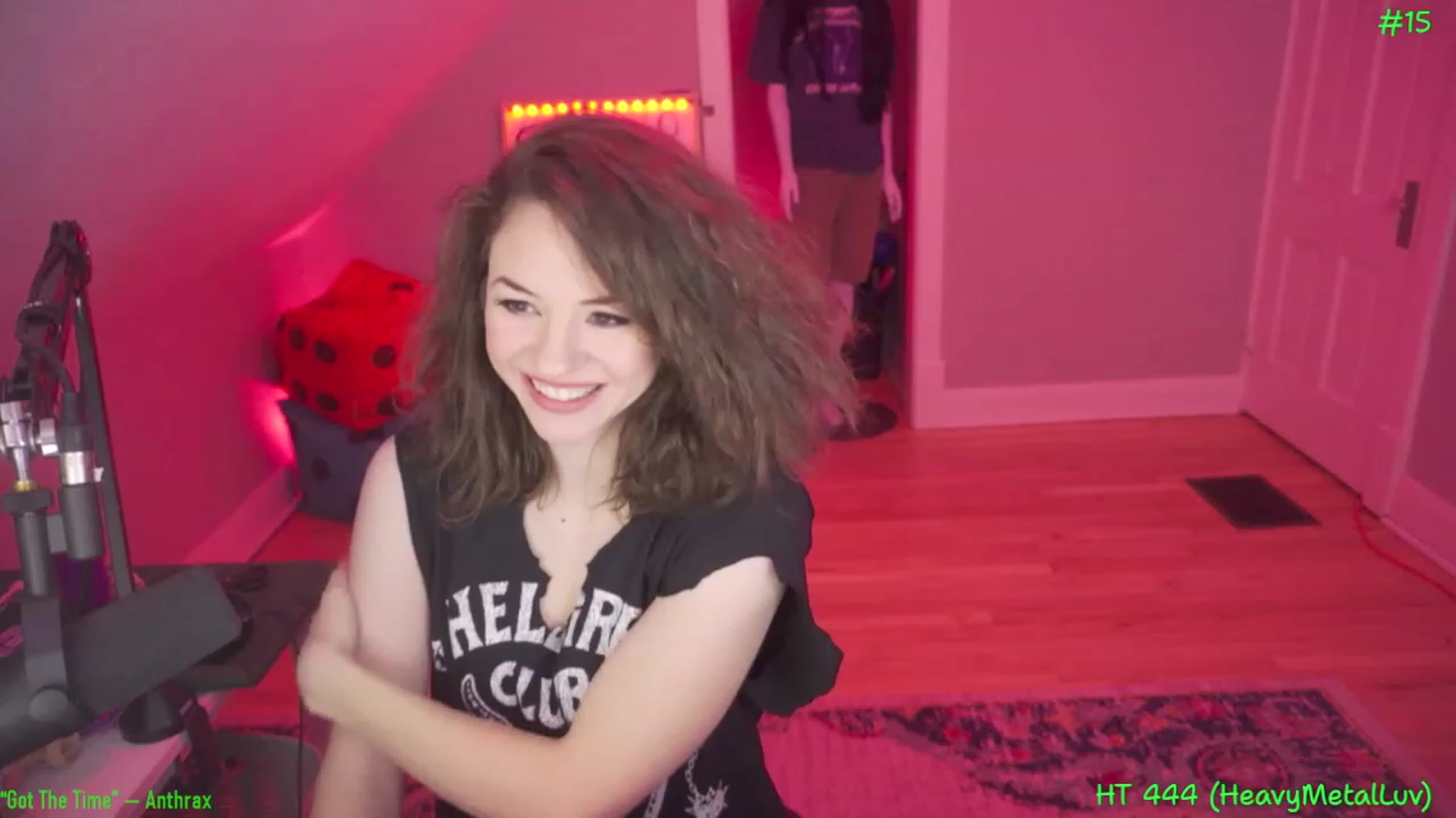 Gallery image thumbnail from SophiesPalace's myfreecams stream on, 03/20/2023, 06:33 image 9 of 20