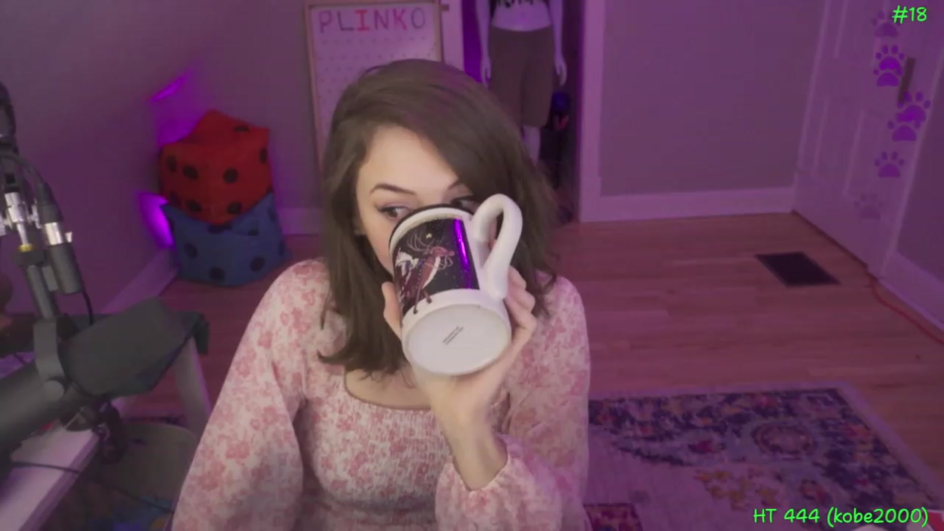 Gallery image thumbnail from SophiesPalace's myfreecams stream on, 03/23/2023, 06:13 image 15 of 20