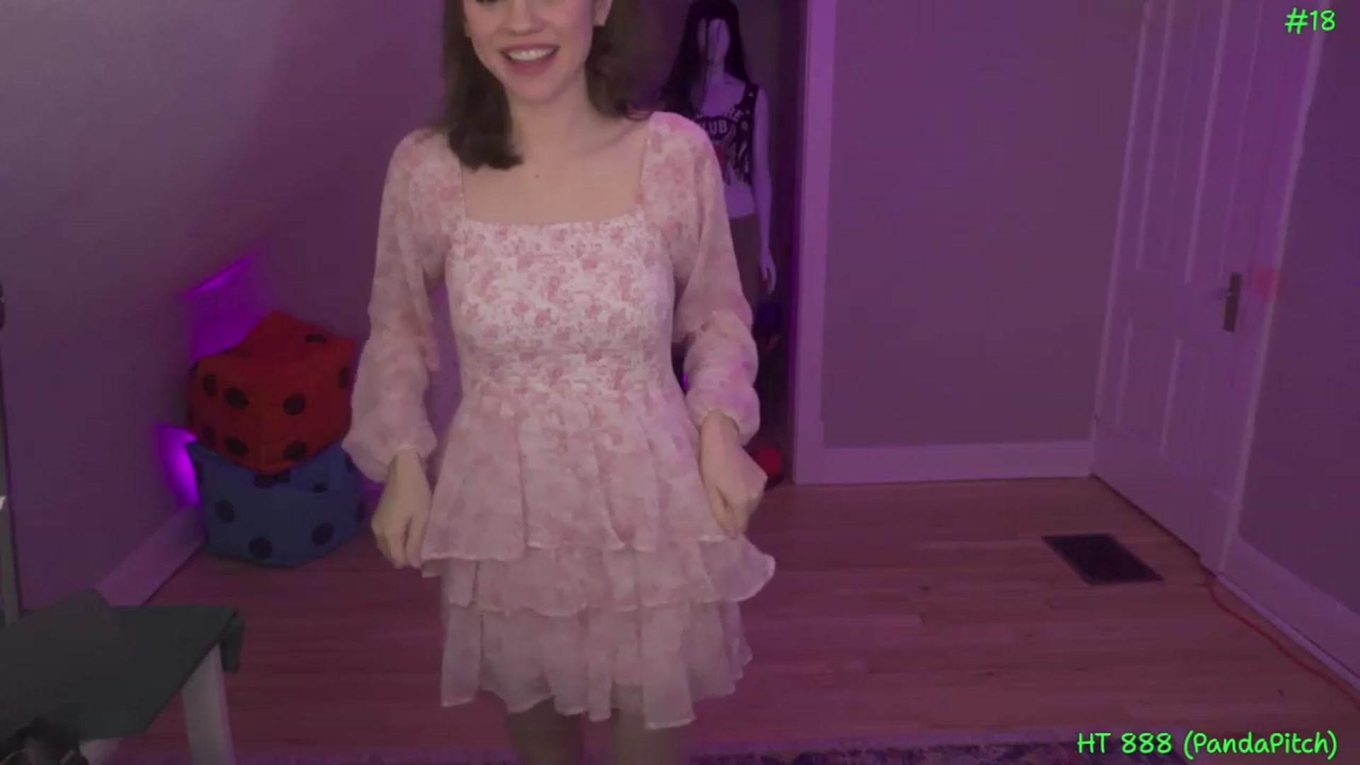 Gallery image thumbnail from SophiesPalace's myfreecams stream on, 03/23/2023, 09:03 image 4 of 20