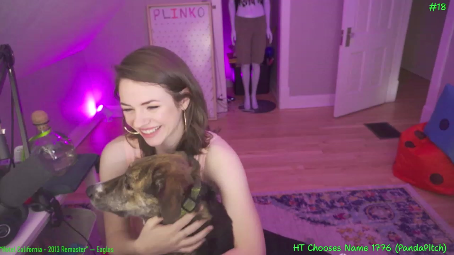 Gallery image thumbnail from SophiesPalace's myfreecams stream on, 03/24/2023, 08:00 image 4 of 20