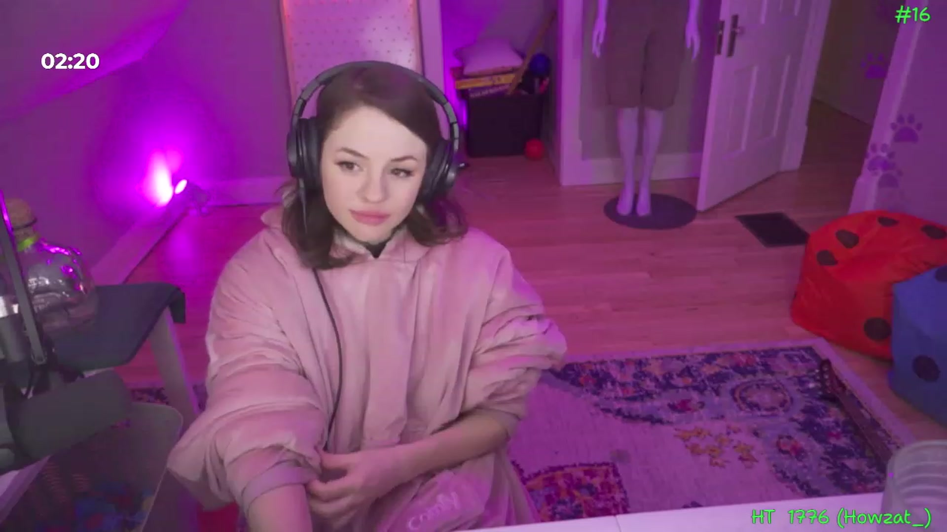 Gallery image thumbnail from SophiesPalace's myfreecams stream on, 03/27/2023, 08:27 image 16 of 20