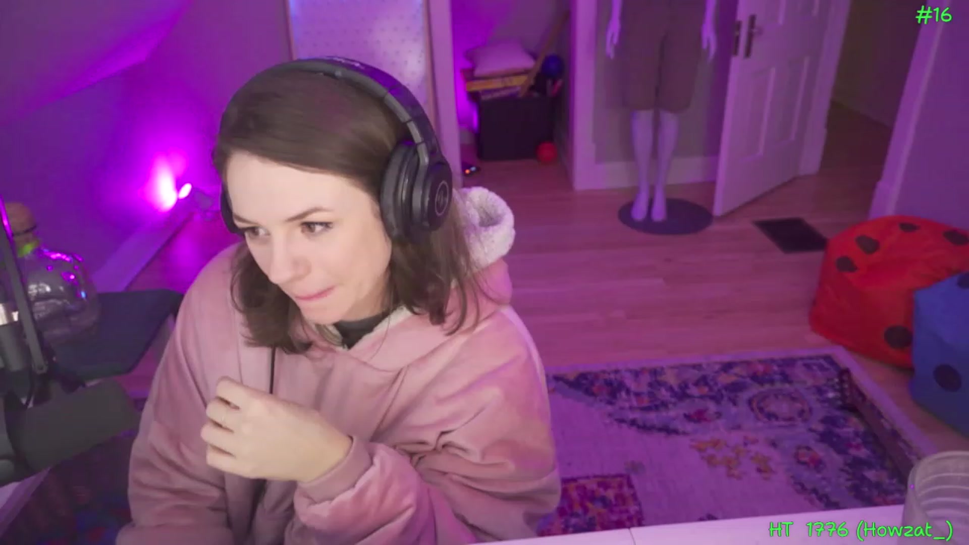 Gallery image thumbnail from SophiesPalace's myfreecams stream on, 03/27/2023, 08:27 image 14 of 20