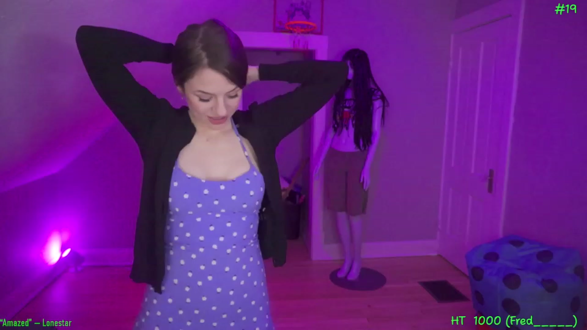Gallery image thumbnail from SophiesPalace's myfreecams stream on, 03/30/2023, 08:04 image 9 of 20