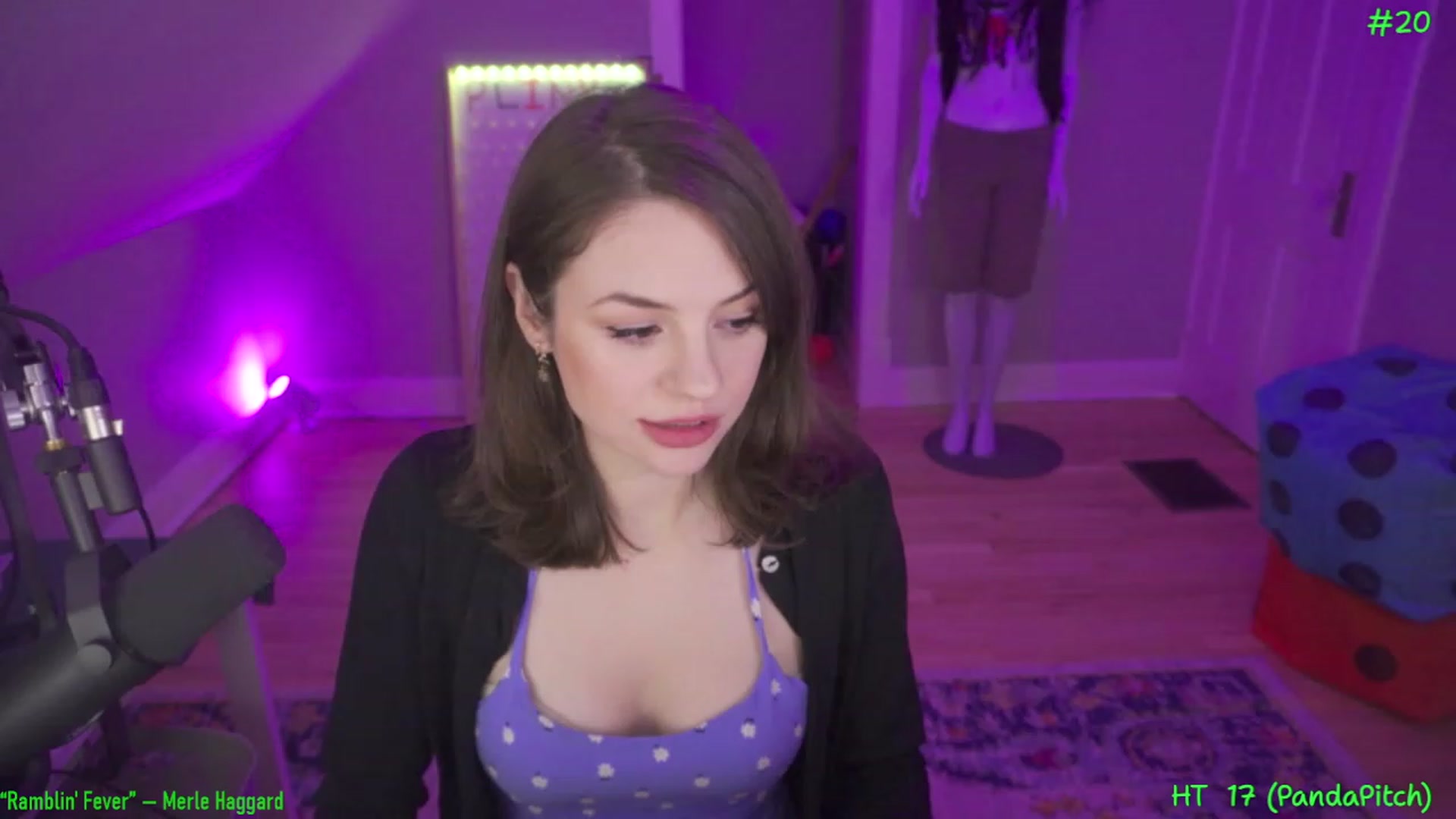 Gallery image thumbnail from SophiesPalace's myfreecams stream on, 03/30/2023, 08:04 image 1 of 20