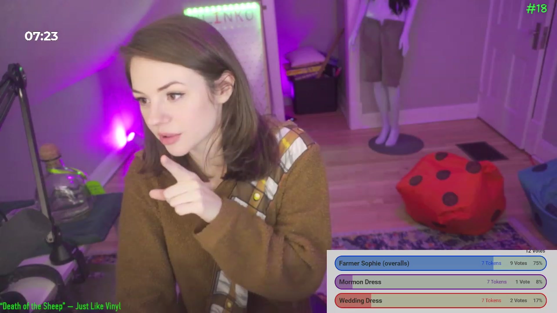 Gallery image thumbnail from SophiesPalace's myfreecams stream on, 03/31/2023, 06:22 image 17 of 20