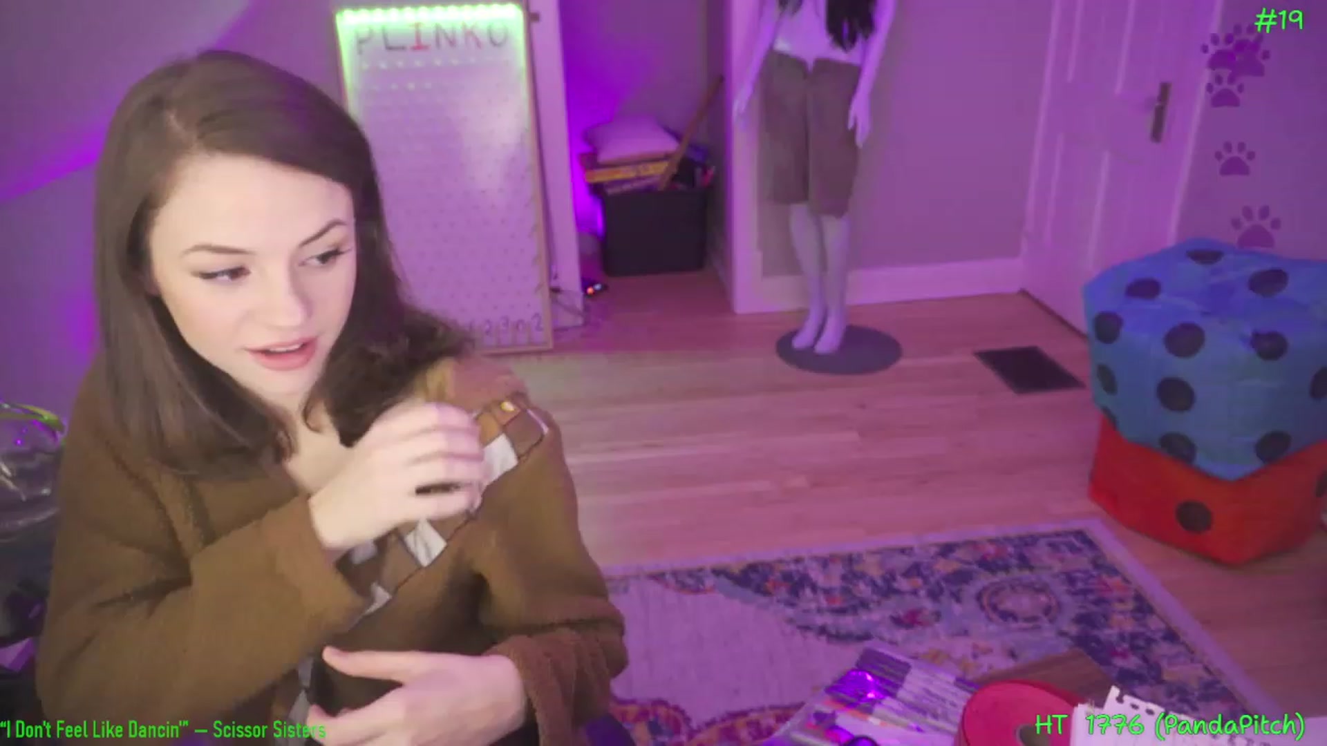 Gallery image thumbnail from SophiesPalace's myfreecams stream on, 03/31/2023, 06:22 image 4 of 20