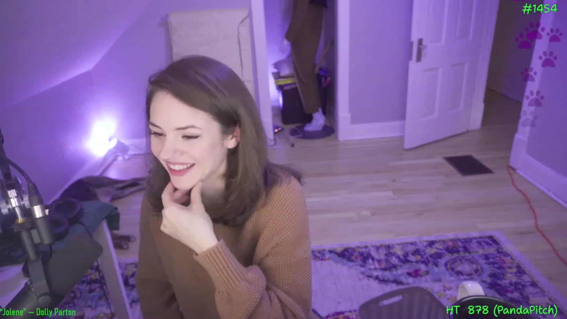 Gallery image thumbnail from SophiesPalace's myfreecams stream on, 05/04/2023, 07:08 image 8 of 20