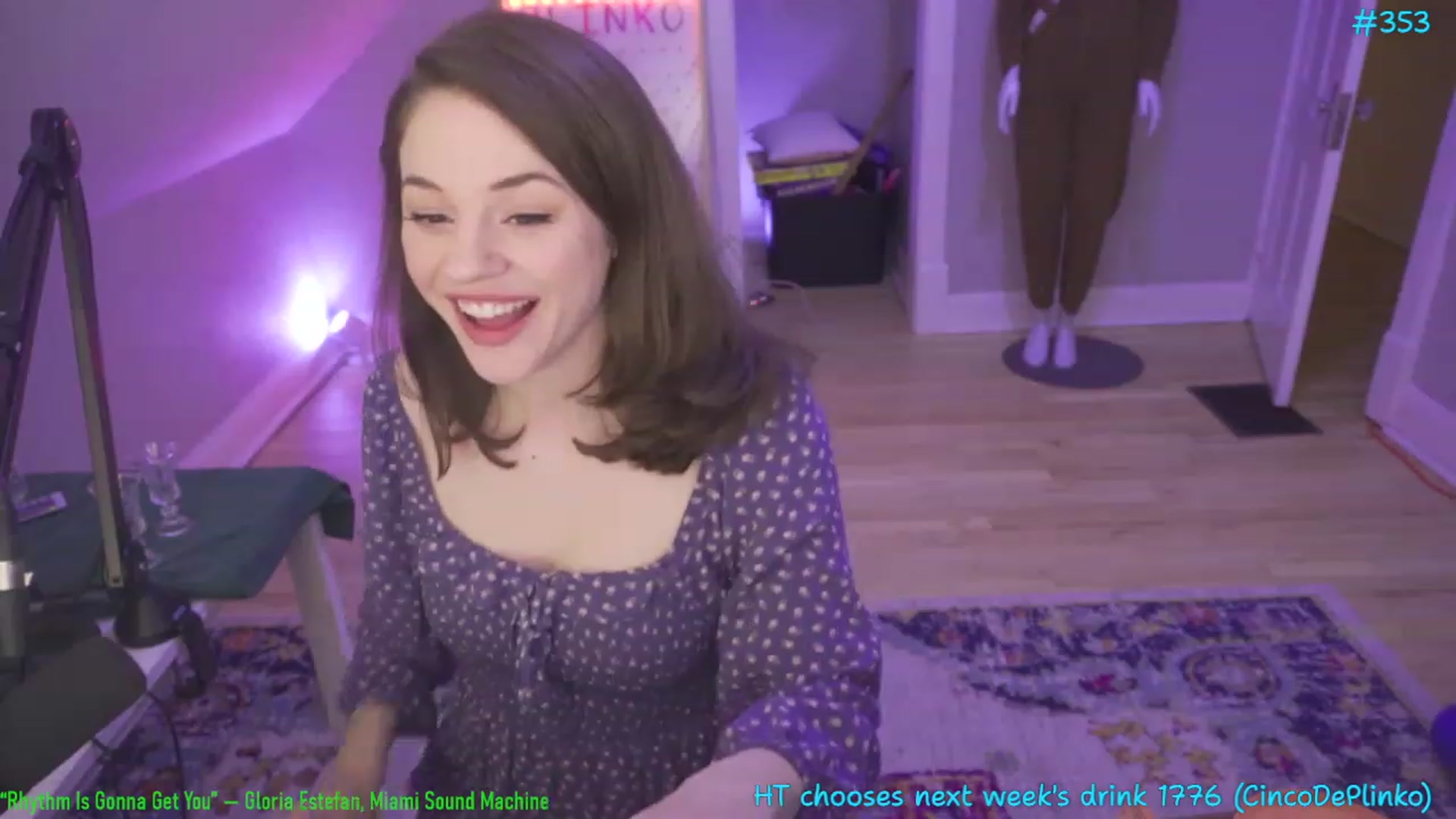 Gallery image thumbnail from SophiesPalace's myfreecams stream on, 05/06/2023, 06:18 image 15 of 20