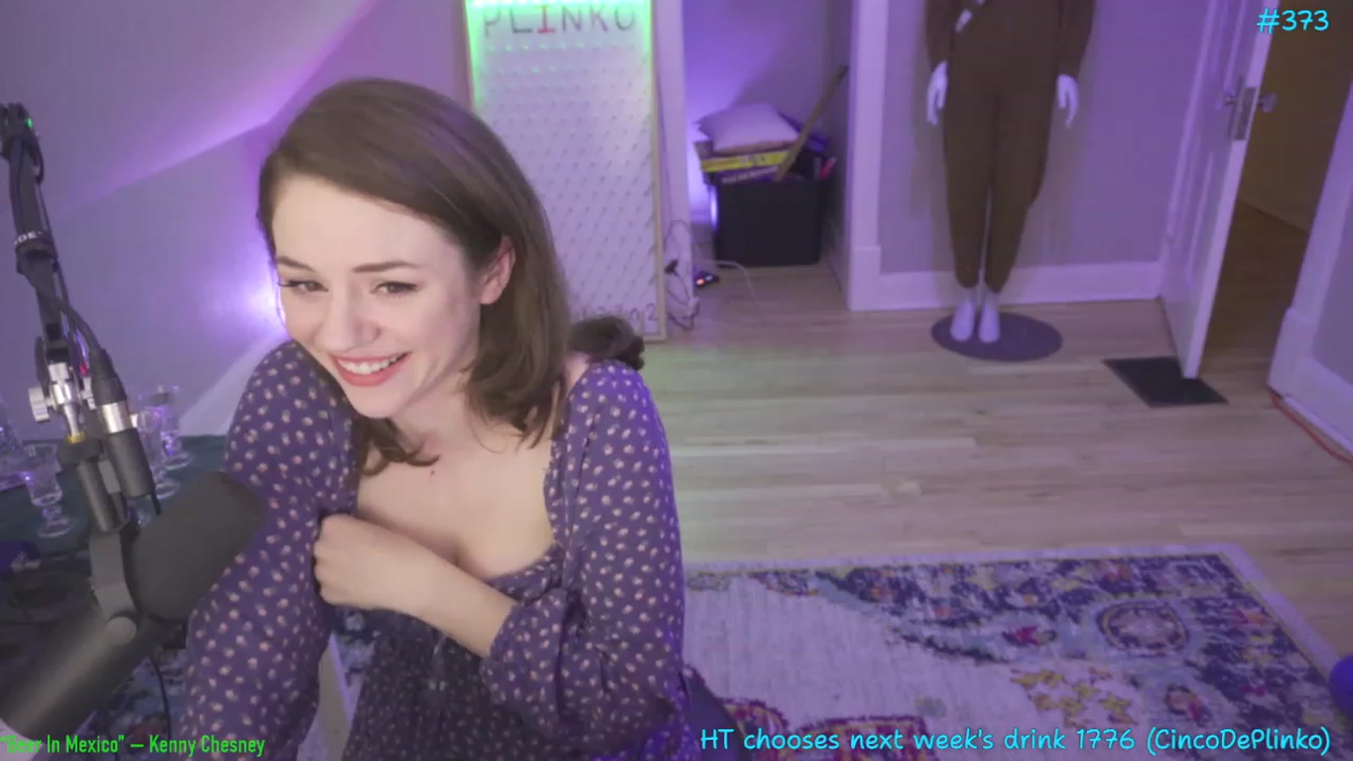Gallery image thumbnail from SophiesPalace's myfreecams stream on, 05/06/2023, 06:18 image 14 of 20
