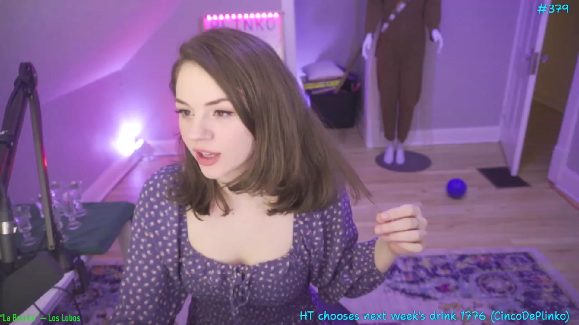 Gallery image thumbnail from SophiesPalace's myfreecams stream on, 05/06/2023, 06:18 image 12 of 20