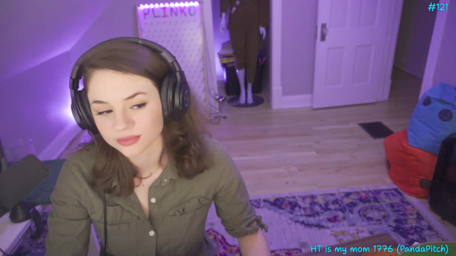 Gallery image thumbnail from SophiesPalace's myfreecams stream on, 05/15/2023, 08:29 image 7 of 20