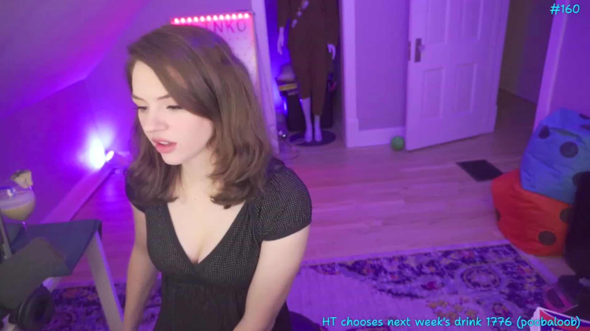 Gallery image thumbnail from SophiesPalace's myfreecams stream on, 05/20/2023, 06:49 image 8 of 20