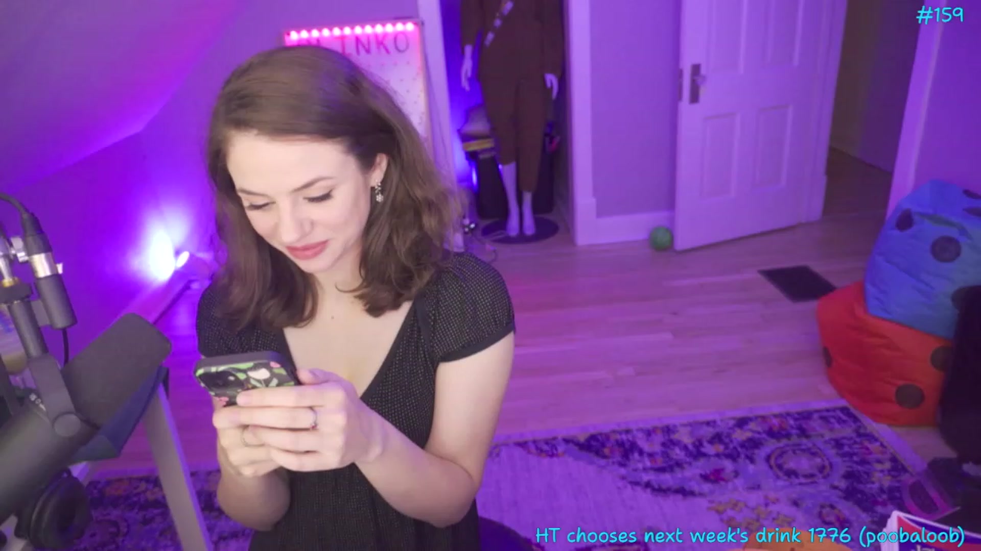 Gallery image thumbnail from SophiesPalace's myfreecams stream on, 05/20/2023, 06:49 image 10 of 20