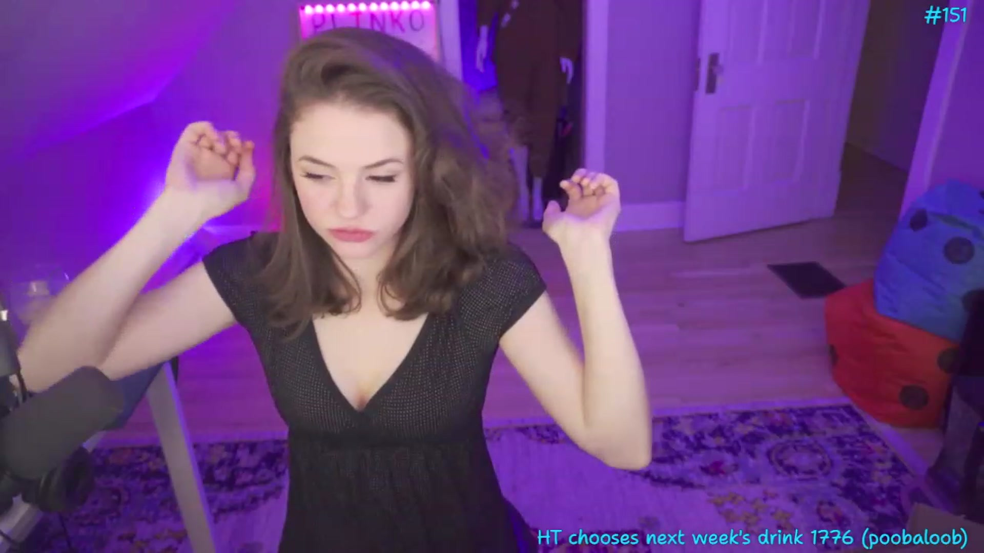 Gallery image thumbnail from SophiesPalace's myfreecams stream on, 05/20/2023, 08:07 image 11 of 20