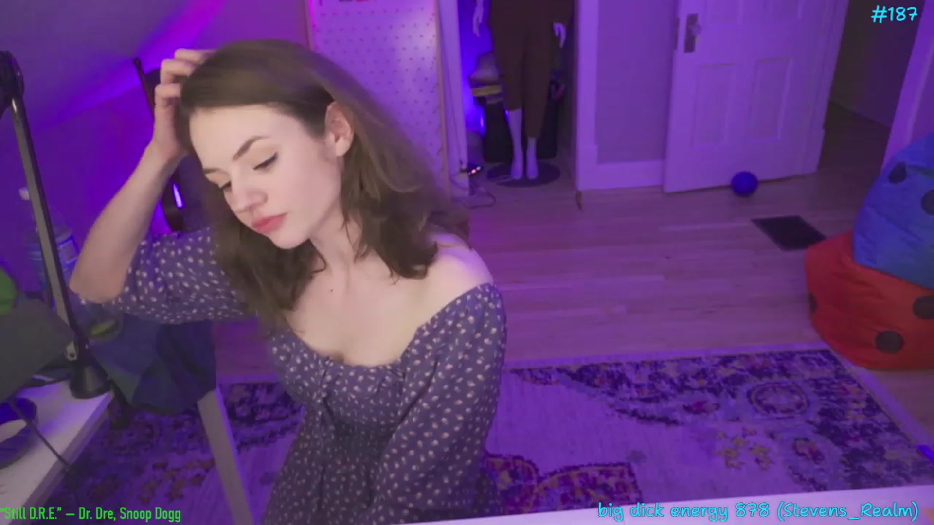 Gallery image thumbnail from SophiesPalace's myfreecams stream on, 05/27/2023, 07:08 image 15 of 20