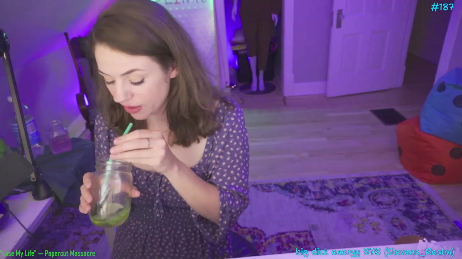 Gallery image thumbnail from SophiesPalace's myfreecams stream on, 05/27/2023, 07:08 image 17 of 20