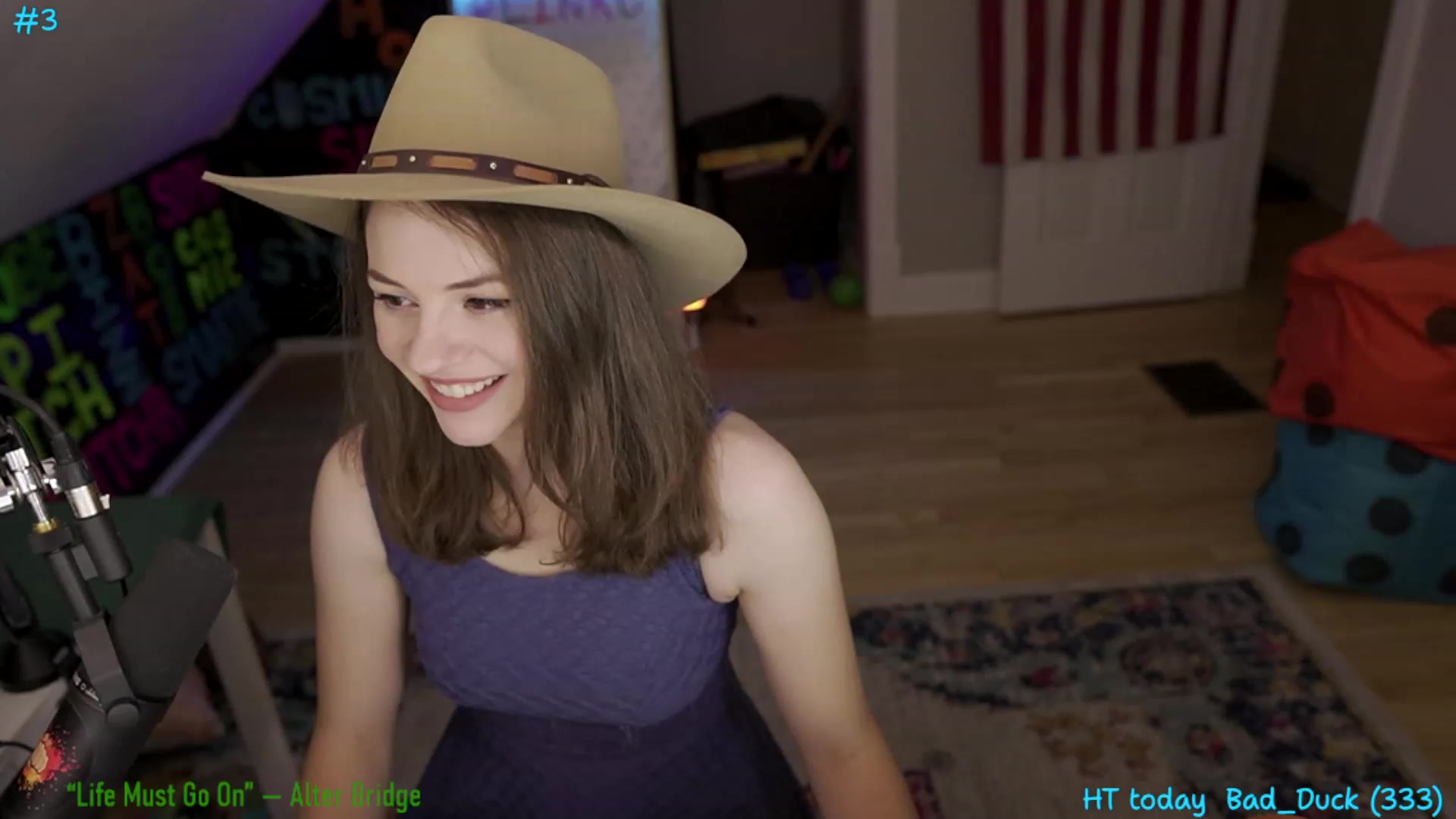 Gallery image thumbnail from SophiesPalace's myfreecams stream on, 07/07/2023, 05:31 image 19 of 20