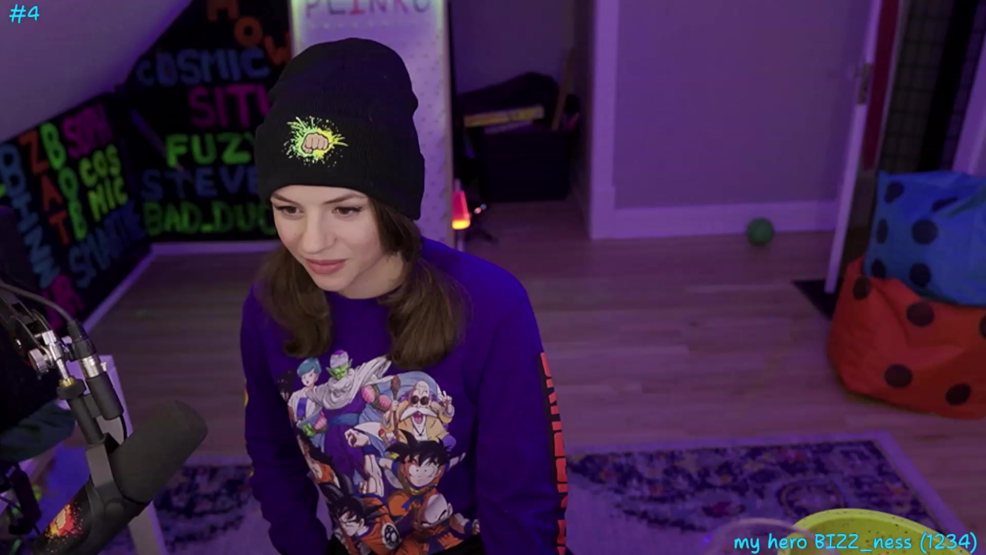 Gallery image thumbnail from SophiesPalace's myfreecams stream on, 07/12/2023, 07:21 image 18 of 20