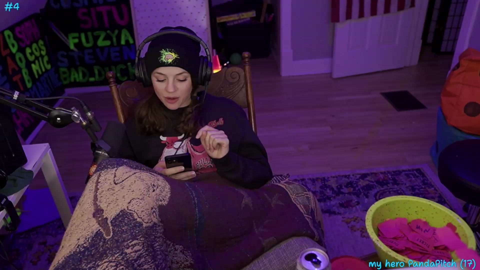 Gallery image thumbnail from SophiesPalace's myfreecams stream on, 07/13/2023, 07:40 image 8 of 20