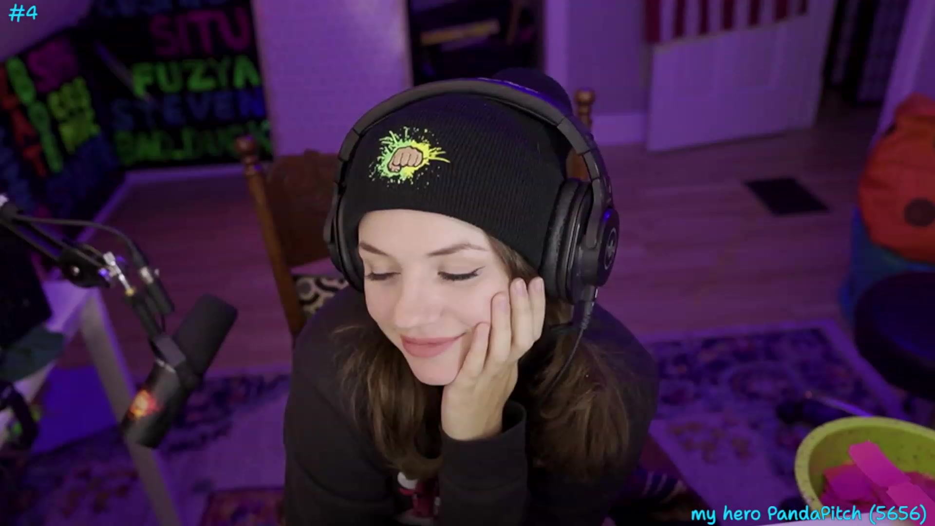 Gallery image thumbnail from SophiesPalace's myfreecams stream on, 07/13/2023, 08:41 image 10 of 20