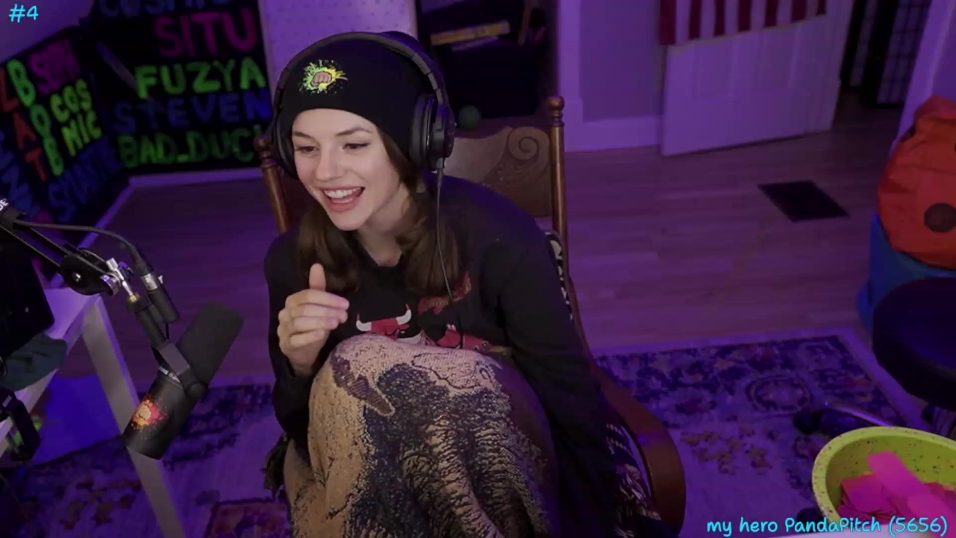 Gallery image thumbnail from SophiesPalace's myfreecams stream on, 07/13/2023, 08:41 image 8 of 20