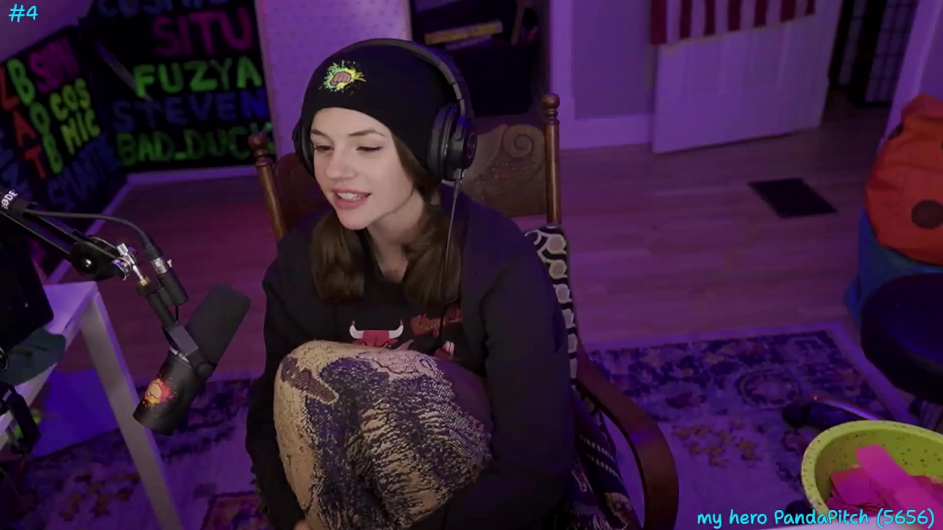 Gallery image thumbnail from SophiesPalace's myfreecams stream on, 07/13/2023, 08:41 image 7 of 20