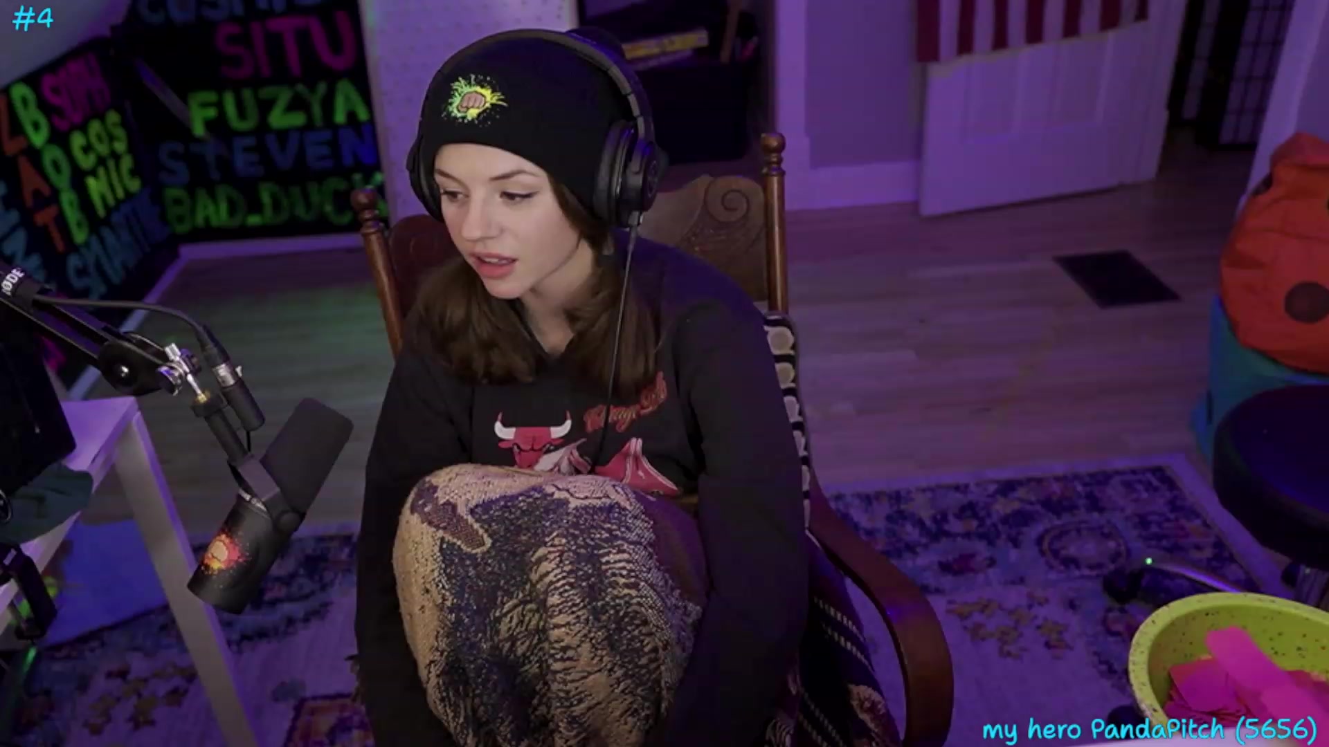 Gallery image thumbnail from SophiesPalace's myfreecams stream on, 07/13/2023, 08:41 image 6 of 20