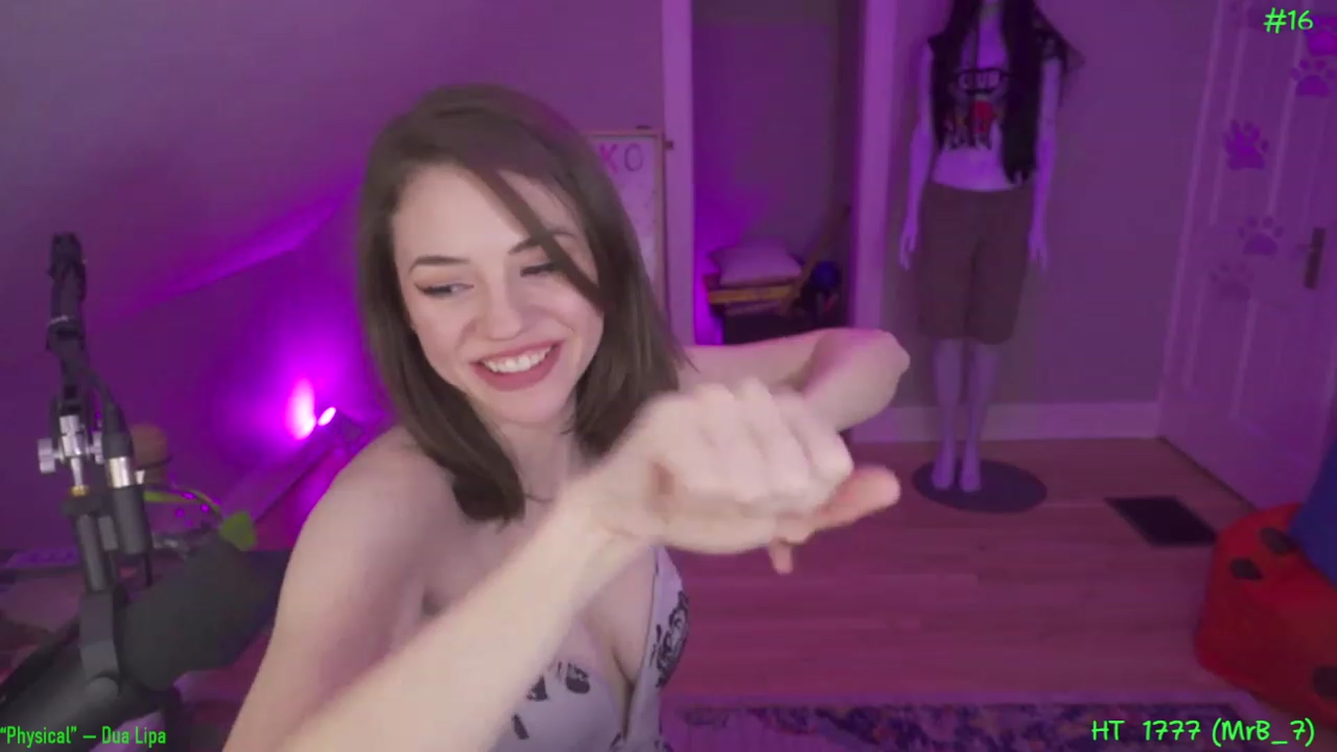 Gallery image thumbnail from Sophisticat3's myfreecams stream on, 03/25/2023, 08:12 image 14 of 20