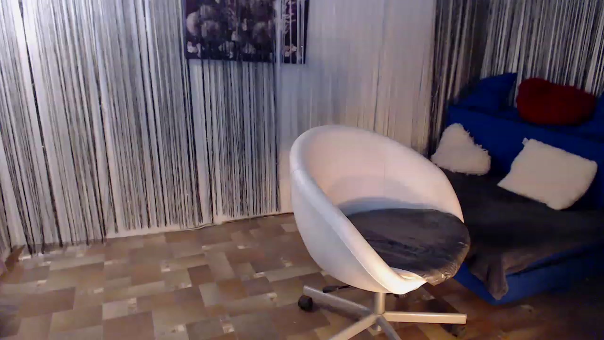 Gallery image thumbnail from Soranaxox's myfreecams stream on, 02/08/2023, 01:11 image 10 of 20