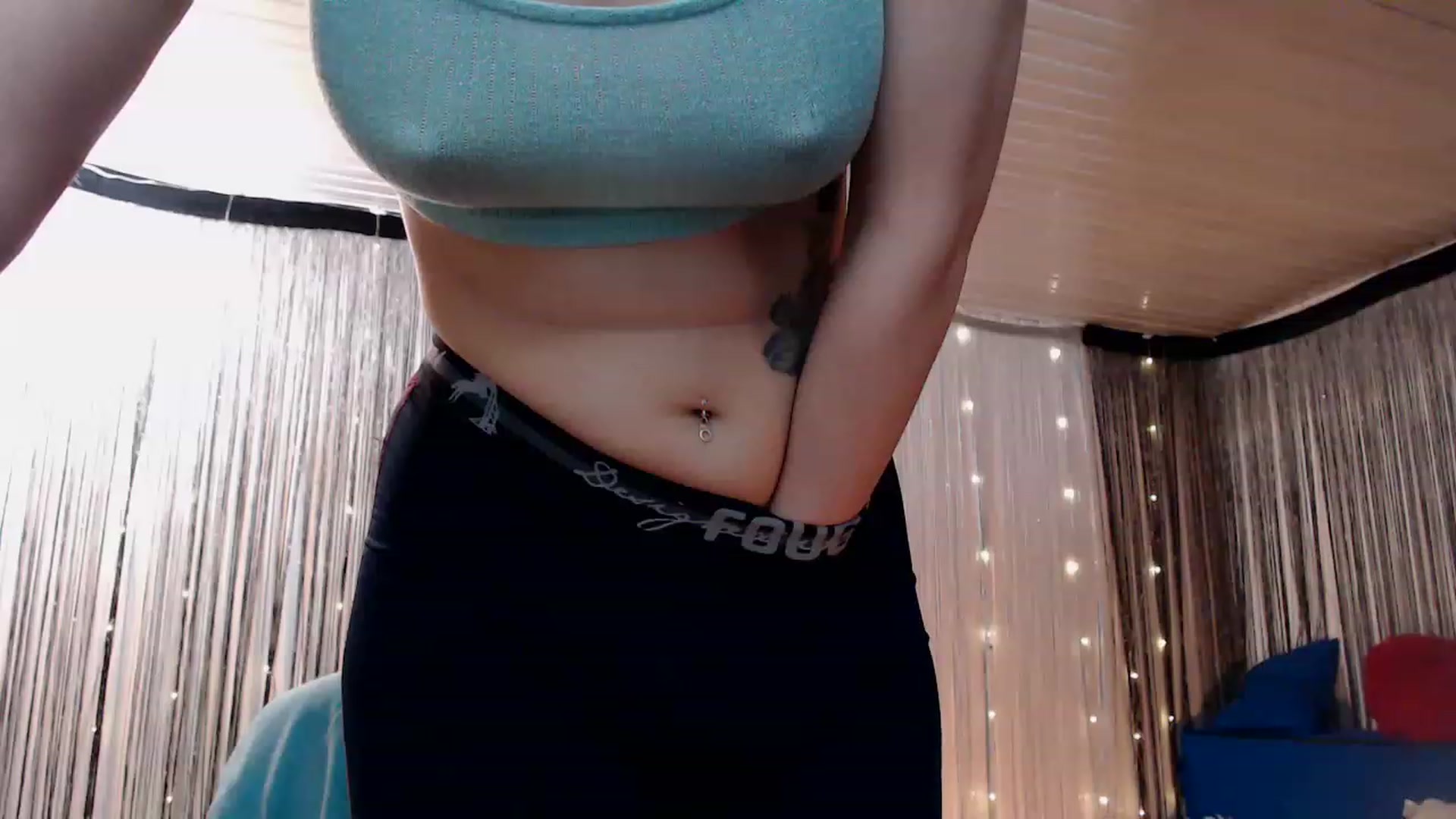 Gallery image thumbnail from Soranaxox's myfreecams stream on, 02/10/2023, 02:21 image 3 of 20