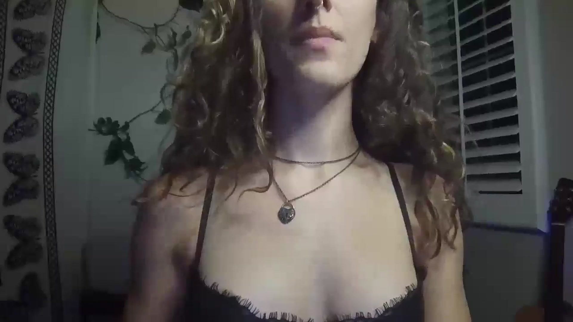 Gallery image thumbnail from Soraya888's myfreecams stream on, 03/11/2025, 06:37 image 10 of 20