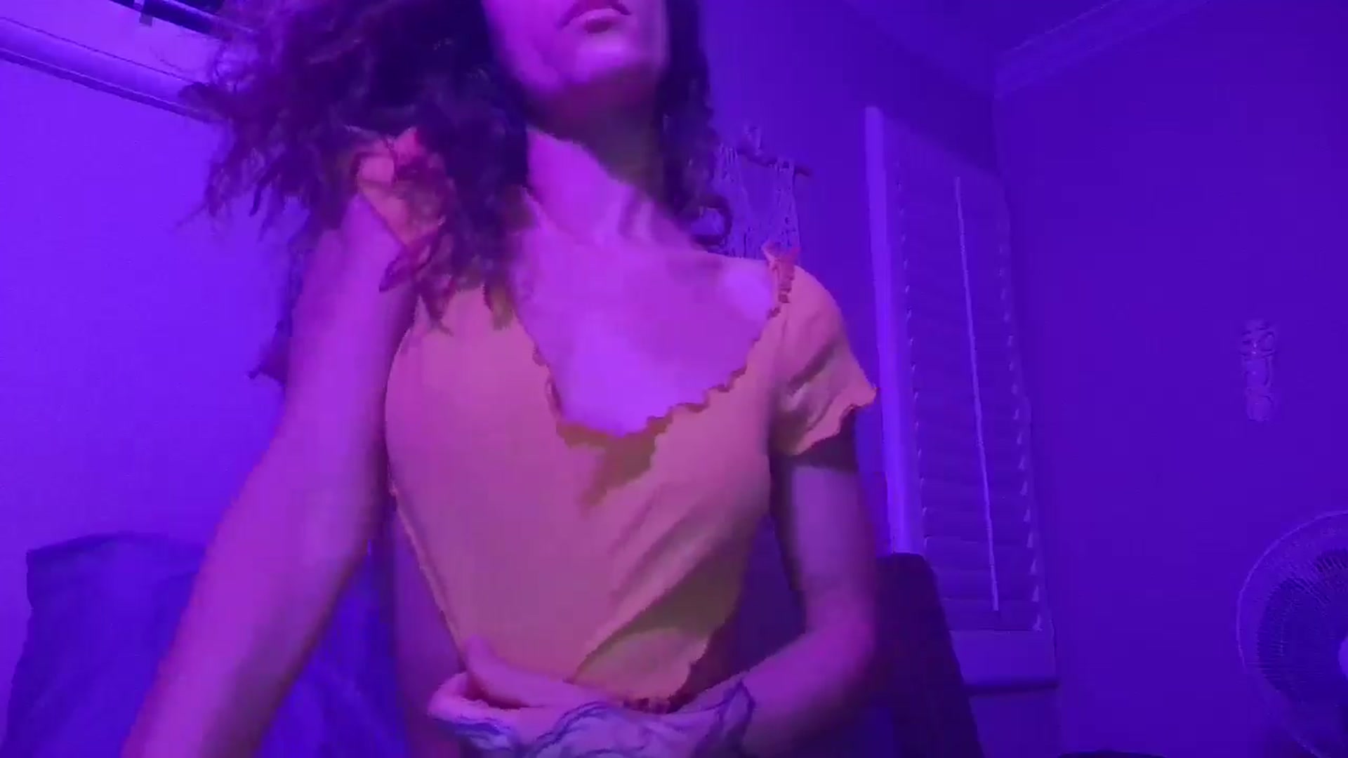 Gallery image thumbnail from Soraya888's myfreecams stream on, 03/14/2025, 07:57 image 9 of 20