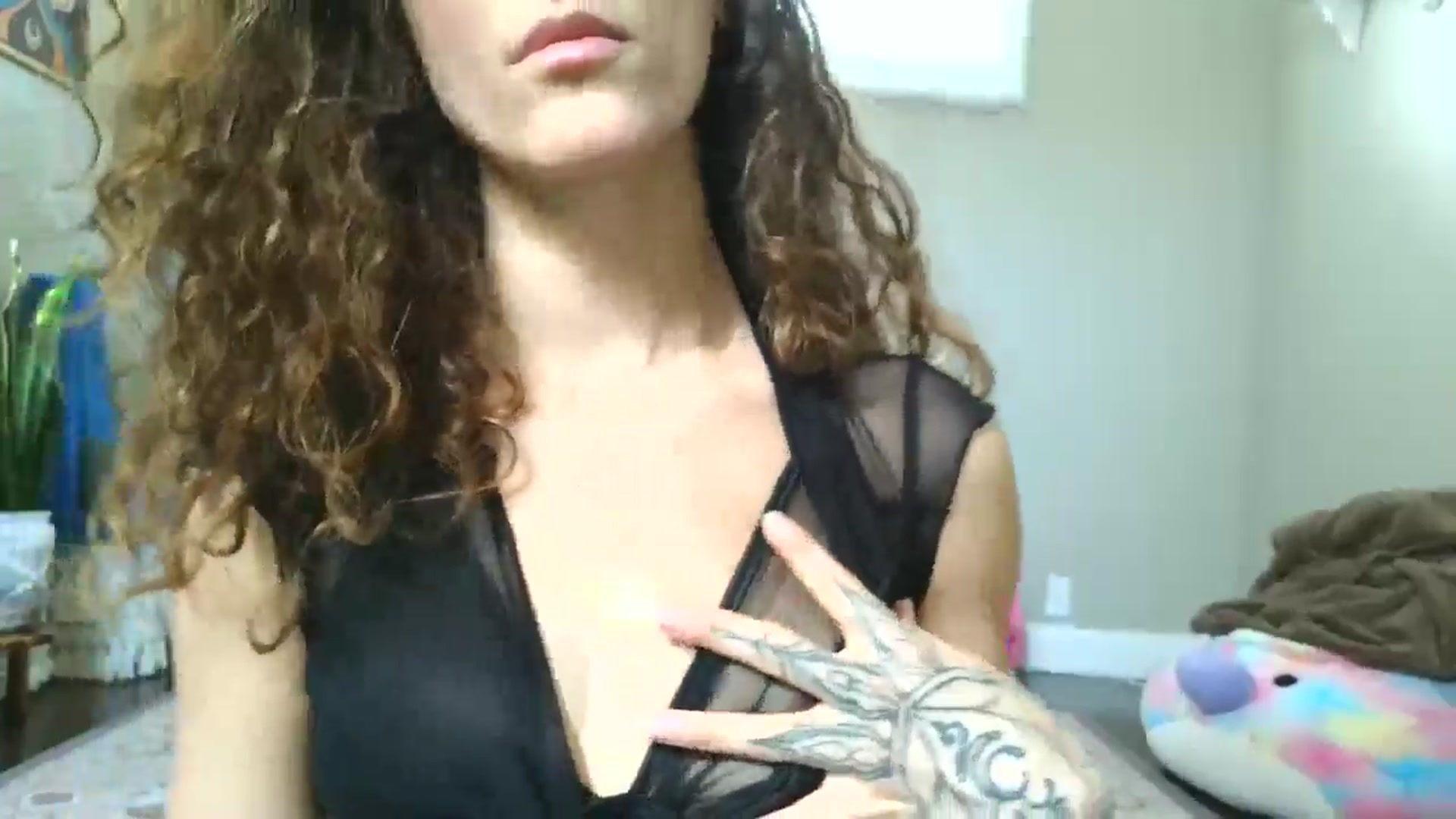 Gallery image thumbnail from Soraya888's myfreecams stream on, 03/23/2025, 23:07 image 12 of 20