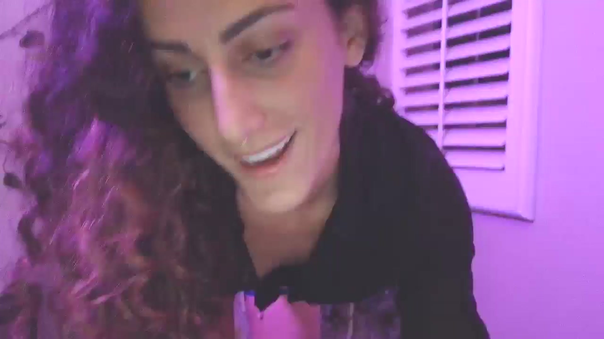 Gallery image thumbnail from Soraya888's myfreecams stream on, 03/25/2025, 06:47 image 10 of 20