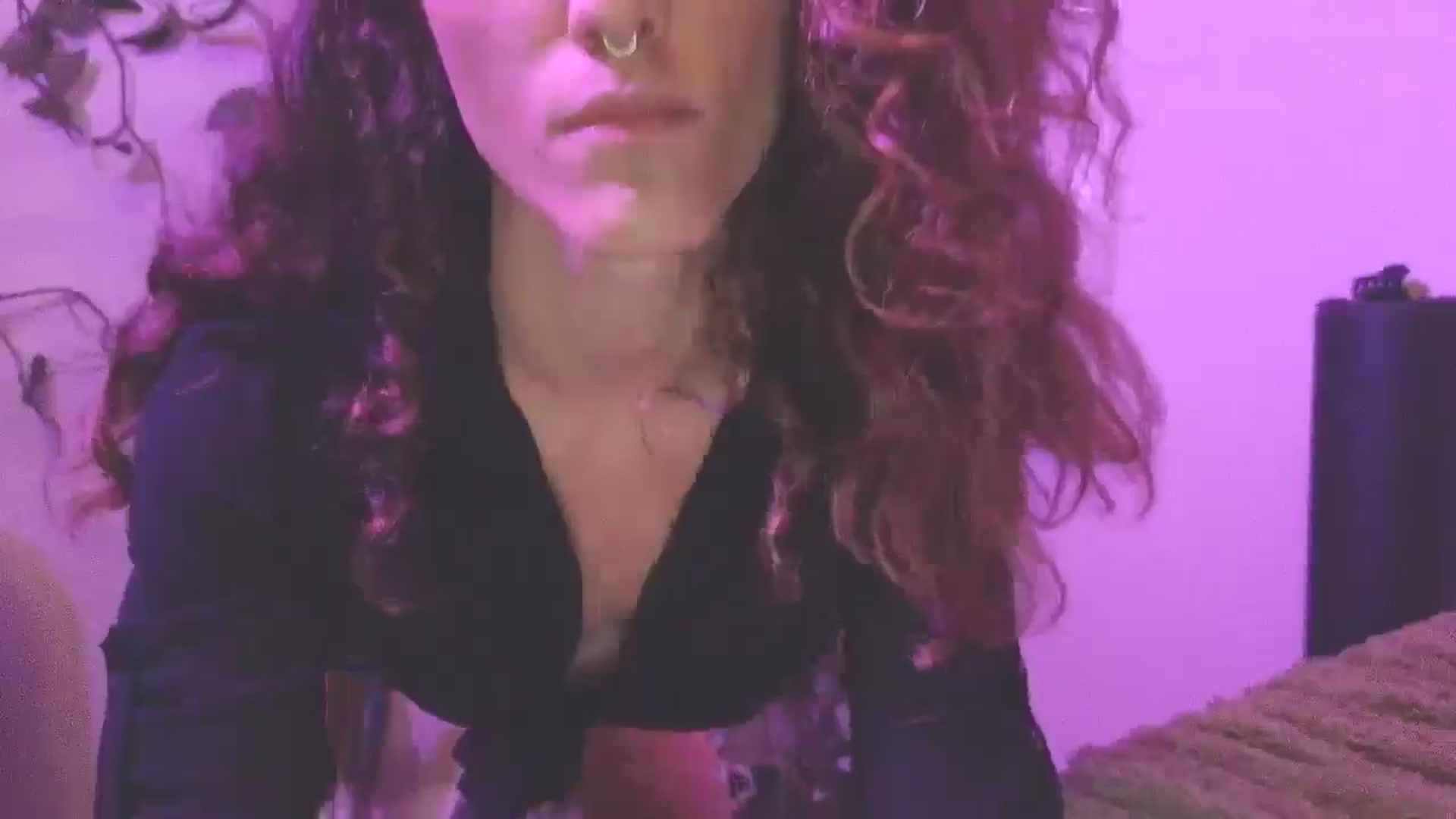 Gallery image thumbnail from Soraya888's myfreecams stream on, 03/25/2025, 06:47 image 6 of 20