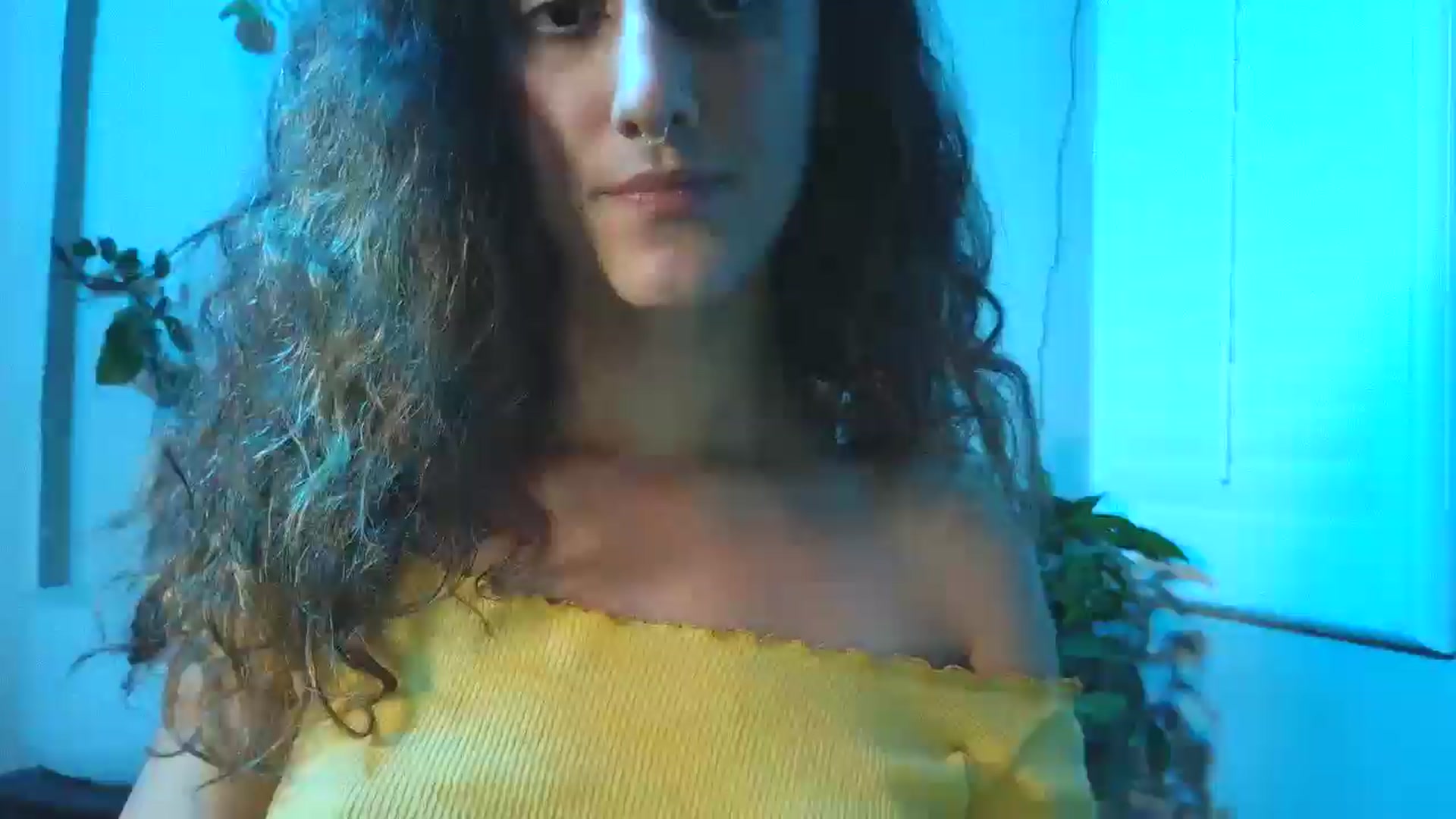 Gallery image thumbnail from Soraya888's myfreecams stream on, 03/26/2025, 07:12 image 1 of 20