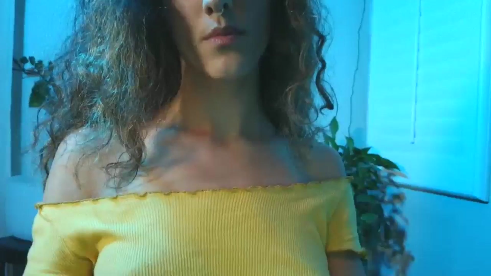 Gallery image thumbnail from Soraya888's myfreecams stream on, 03/26/2025, 07:12 image 12 of 20